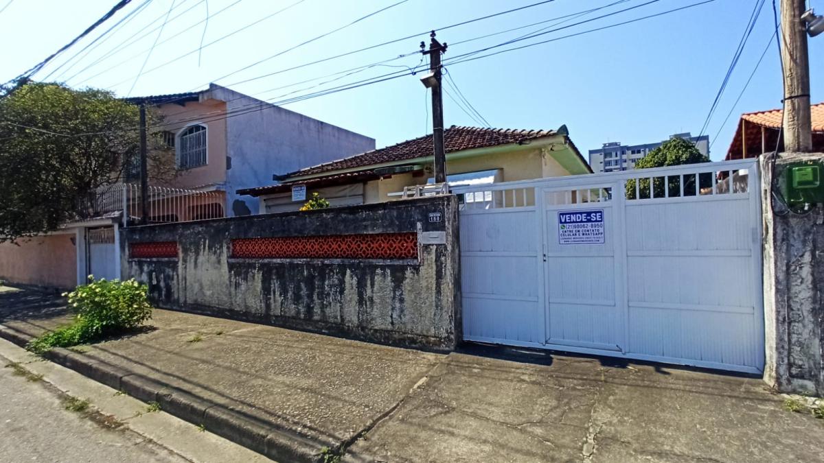 Casa à venda em Rio de Janeiro, Campo Grande, com 3 quartos, 208m²